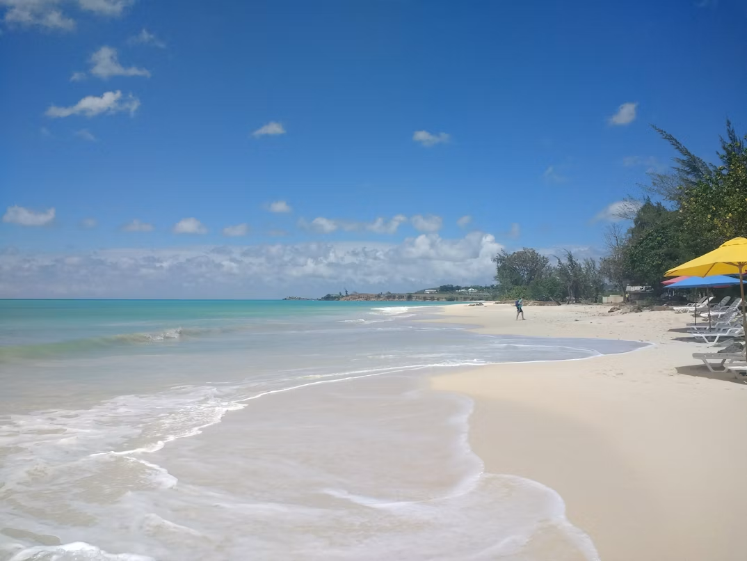 Antigua & Barbuda: 365 Beaches