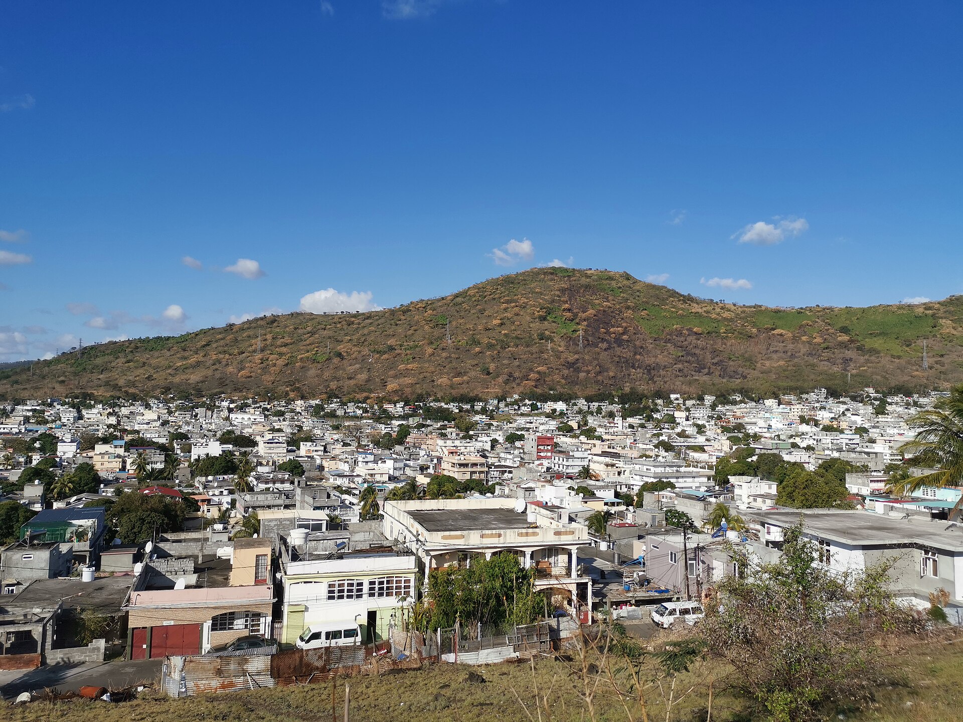 Port Louis, its harbor, and mountain setting in Mauritius