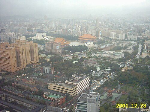 Where to stay for Taipei: Shin Kong Life Tower view