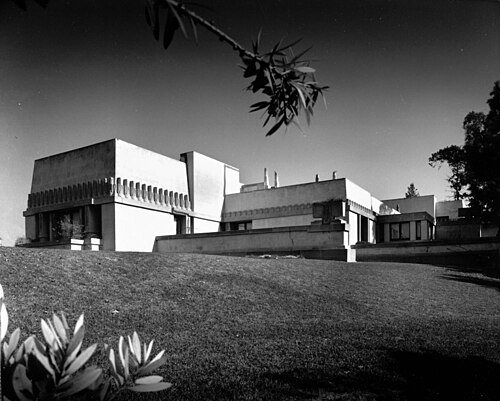 Where to stay for Los Angeles: Exterior view of the Hollyhock House, Los Angeles, 1921 (shulman 1997 JS 221 ISLA)