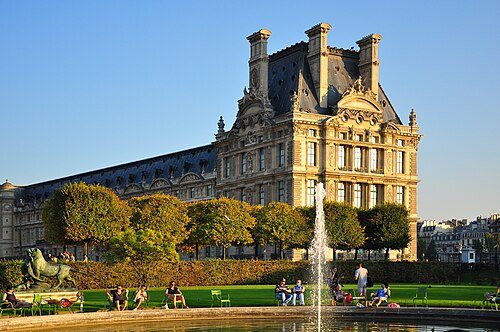 How deeply to explore for Paris: Pavillon de Flore from Tuileries, Paris October 2011 001