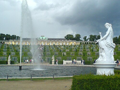 How to pace the visit for Berlin: Potsdam Schloss Sanssouci mit Weinberg 2005