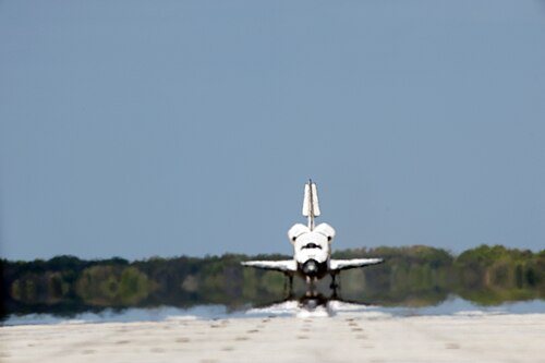 How to pace the visit for Orlando: STS 133 landing at Kennedy Space Center 1