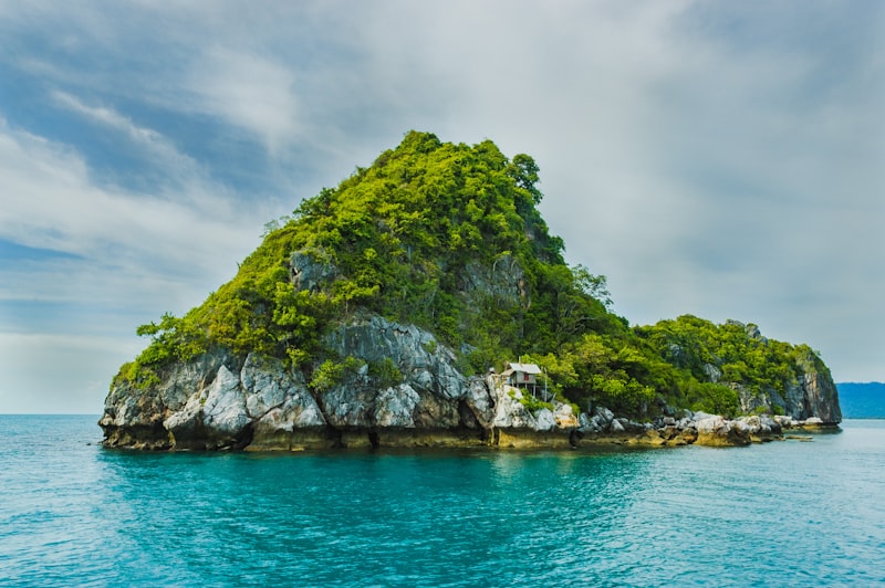 Islands & Tropical Escapes