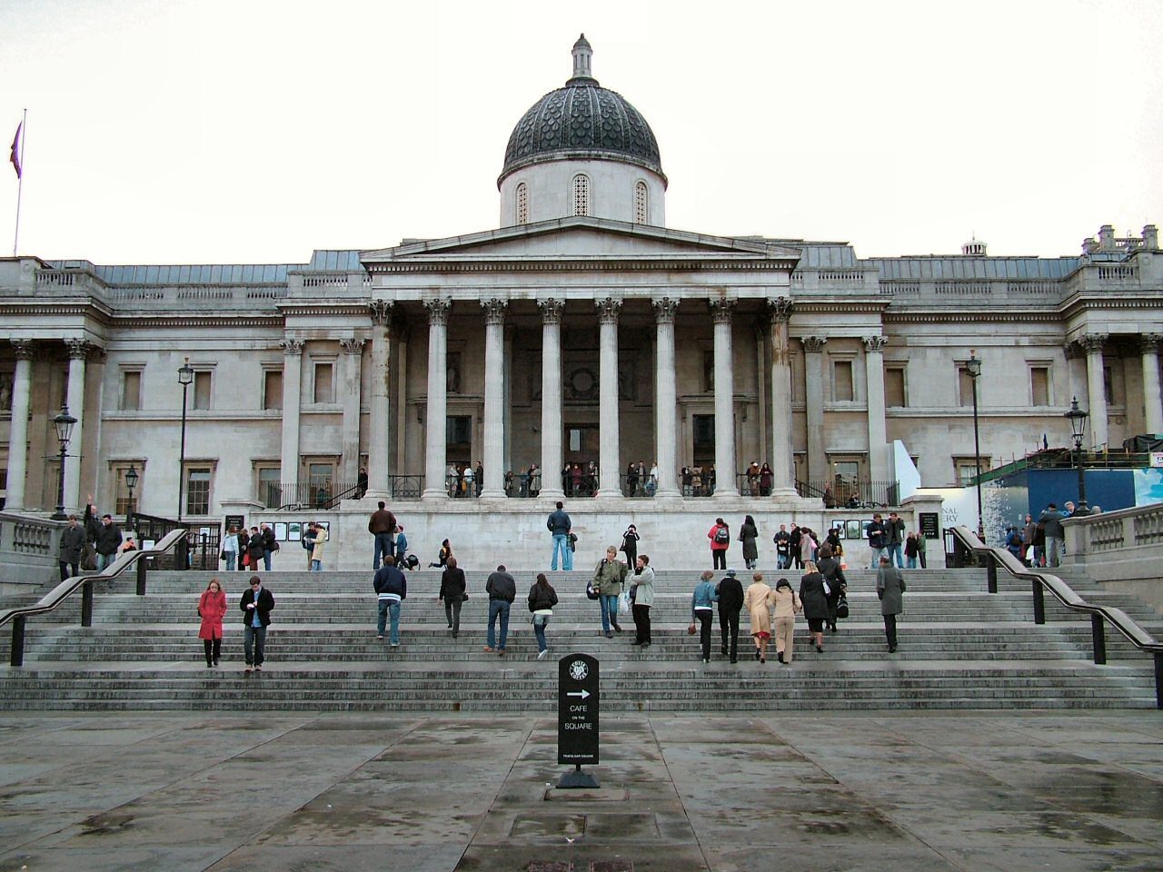 Museums & collections: National Gallery head on shot