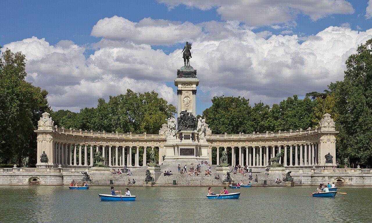 Retiro & Salamanca: Monumento a Alfonso XII de España en los Jardines del Retiro 04