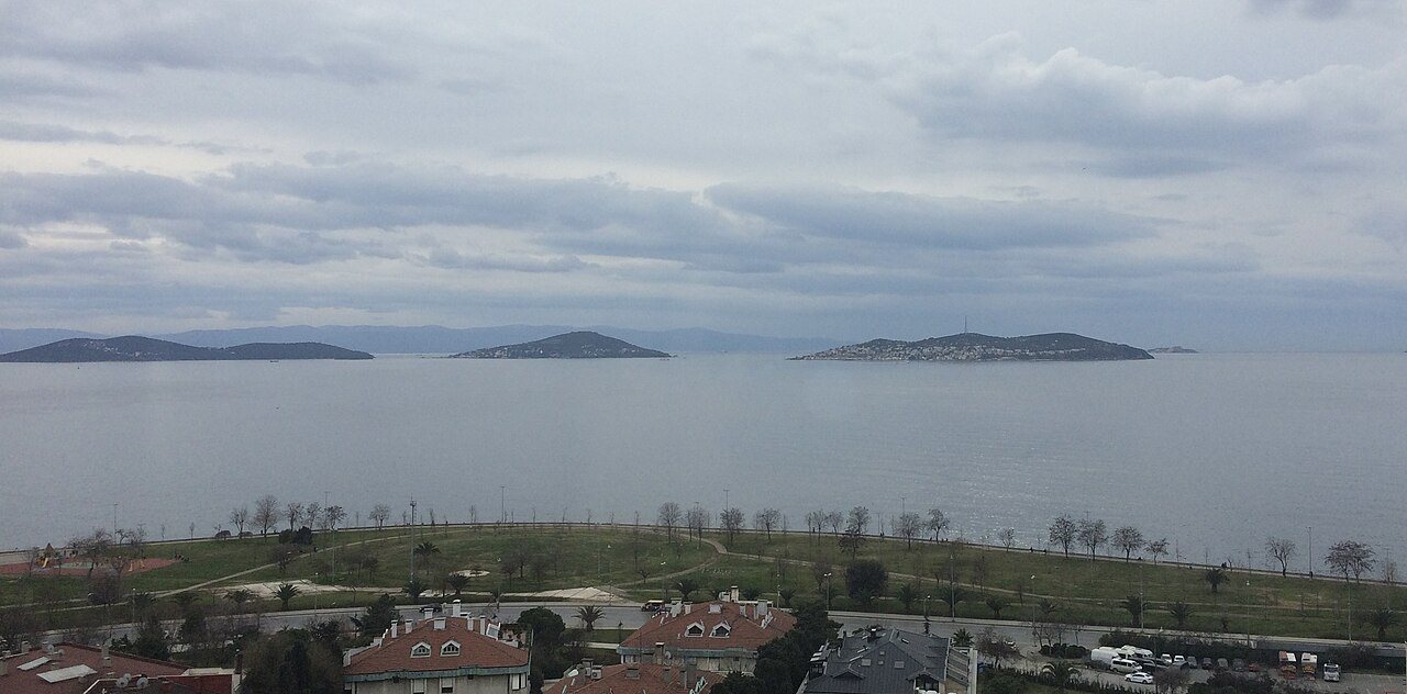 Princes' Islands or wider coast: Princes’ Islands, Istanbul