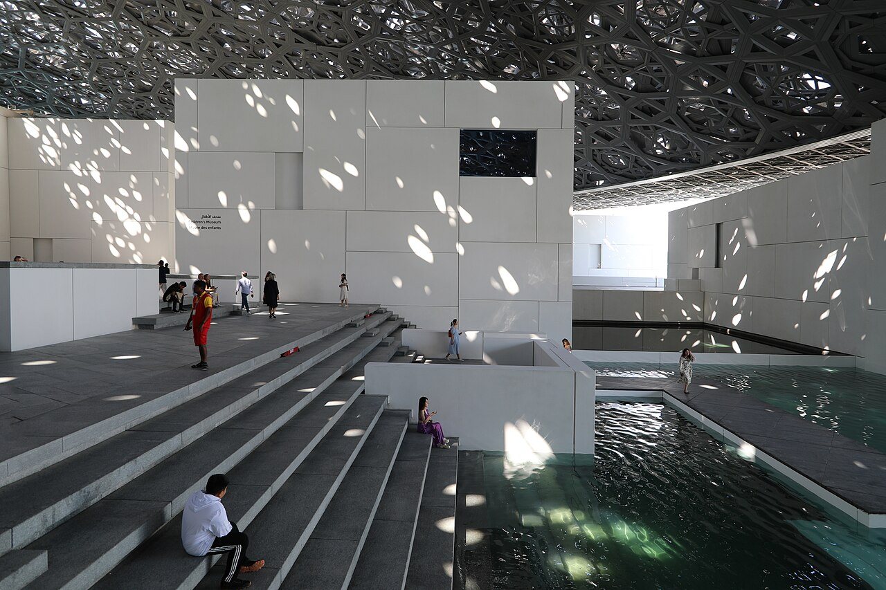 Abu Dhabi extension: Louvre abu dhabi, interno, cortile coperto 01
