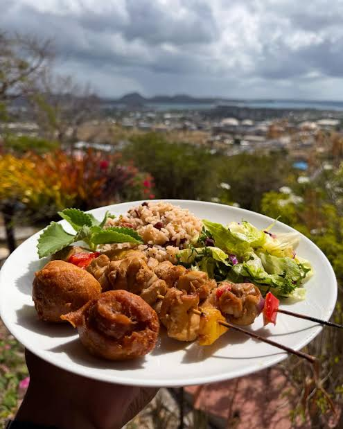 Antigua & Barbuda: Food, Rum & Island Flavor