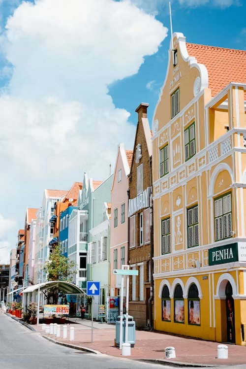Curaçao: hero: immediate destination identity