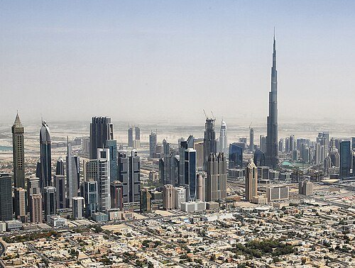Essential city highlights for Dubai: Dubai skyline 2015 (crop)
