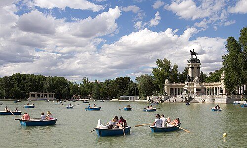 Neighborhood and culture for Madrid: Estanque del Parque del Retiro 01