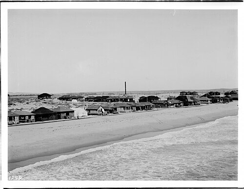 Neighborhood and culture for Los Angeles: Ocean Park beach homes looking south toward Venice, California, ca.1905 (CHS 1249)