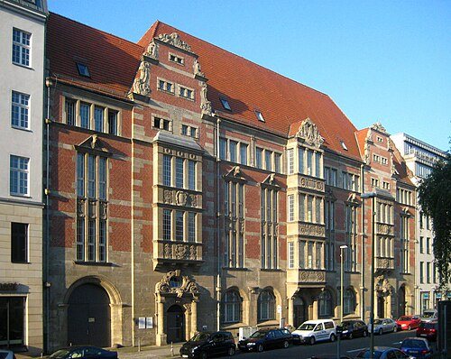 A deeper regional extension for Berlin: Berlin, Mitte, Französische Straße, Postamt W8
