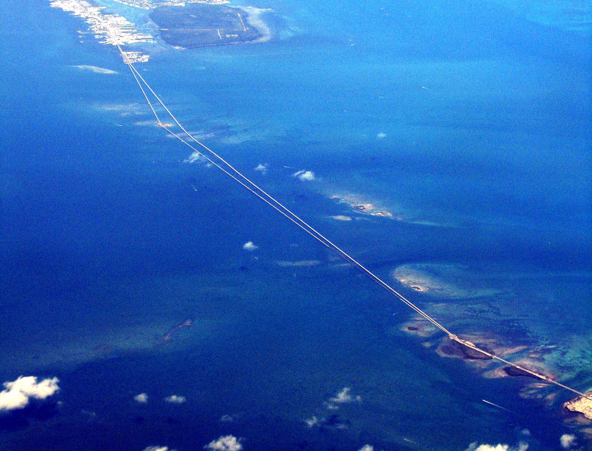 The Overseas Highway and Seven Mile Bridge tracing a route through the Florida Keys