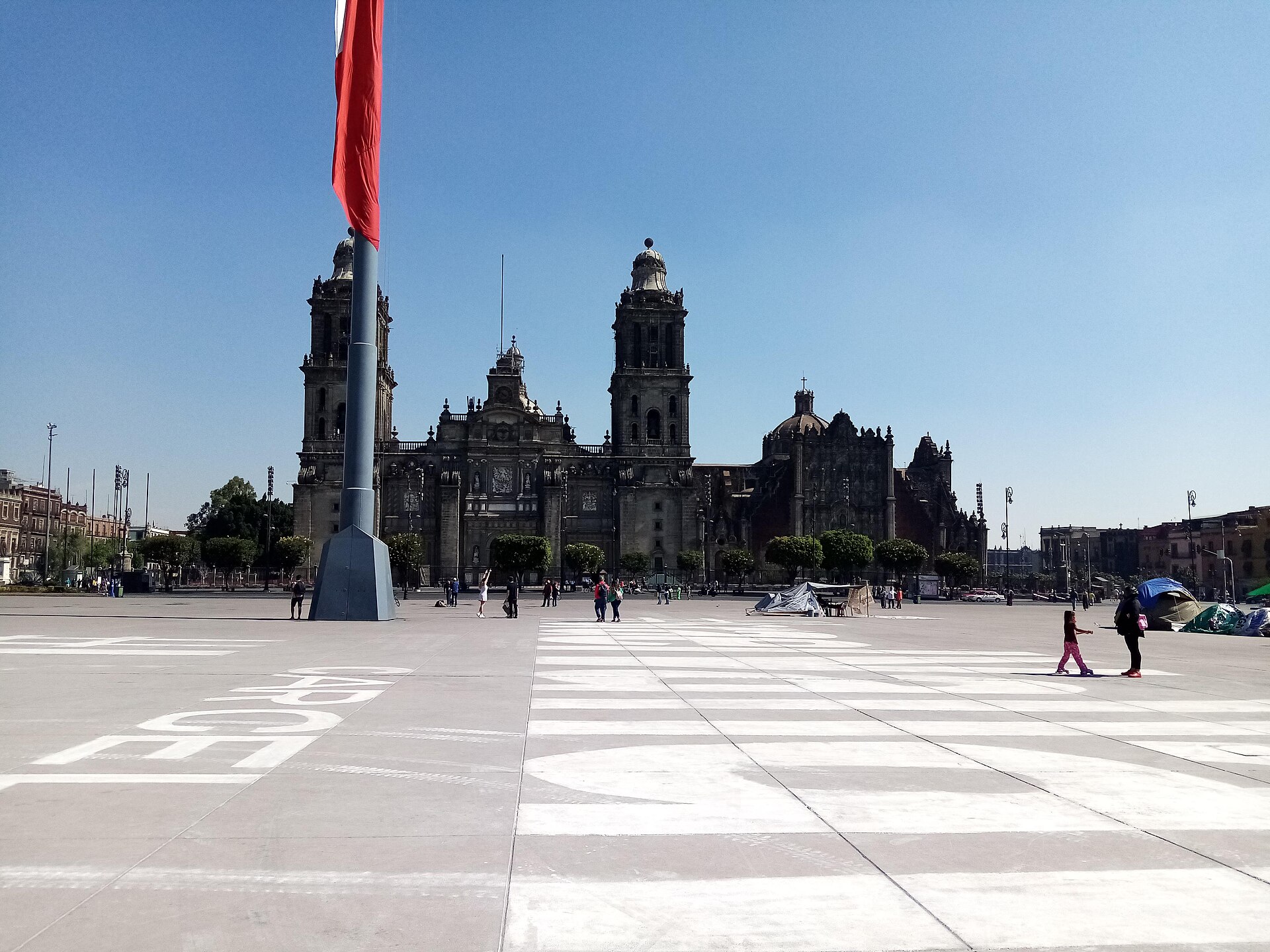 Mexico City Metropolitan Cathedral, the Zócalo, and the Mexican flag